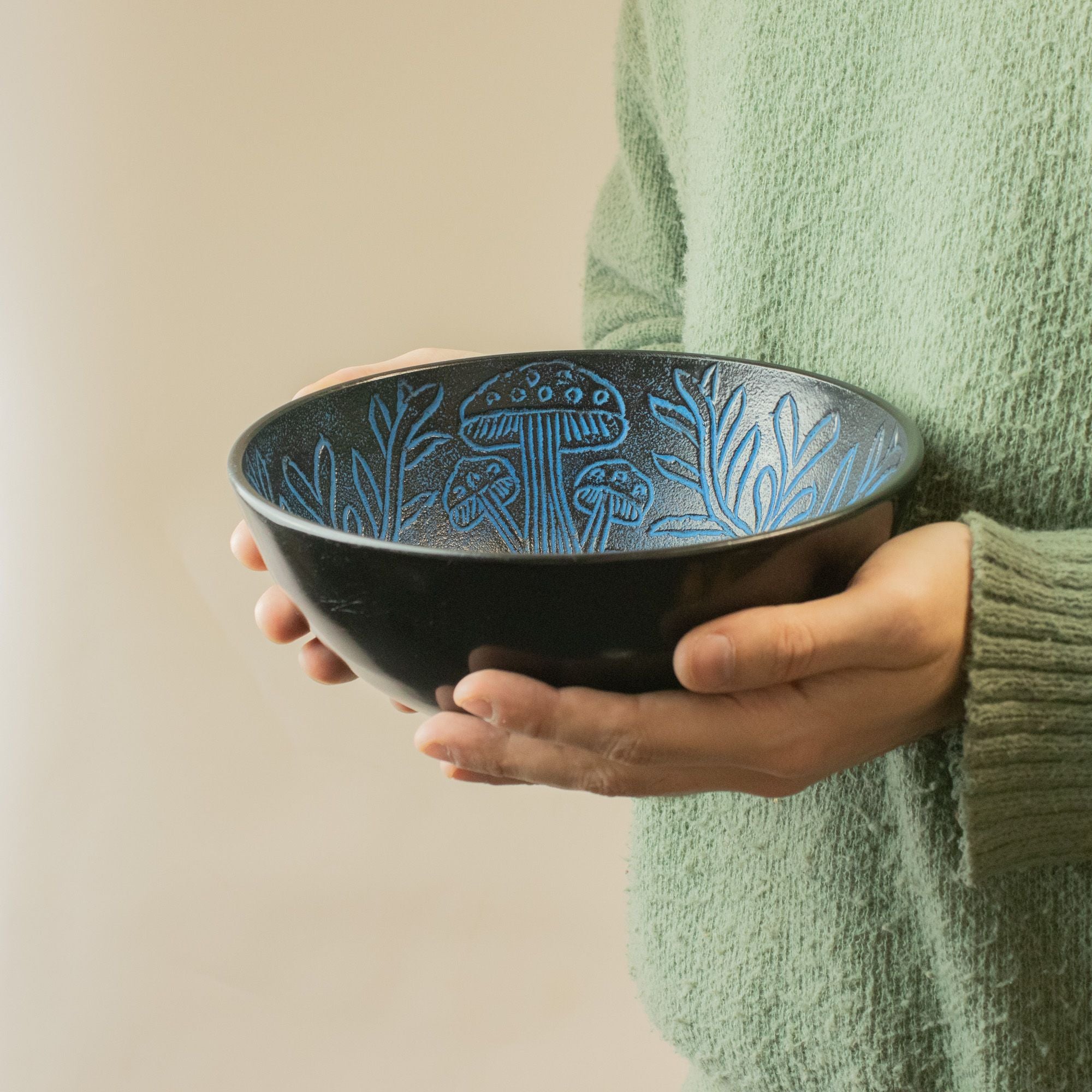 Tibetan Singing Bowl, Magic Mushroom Design, Blue 20cm