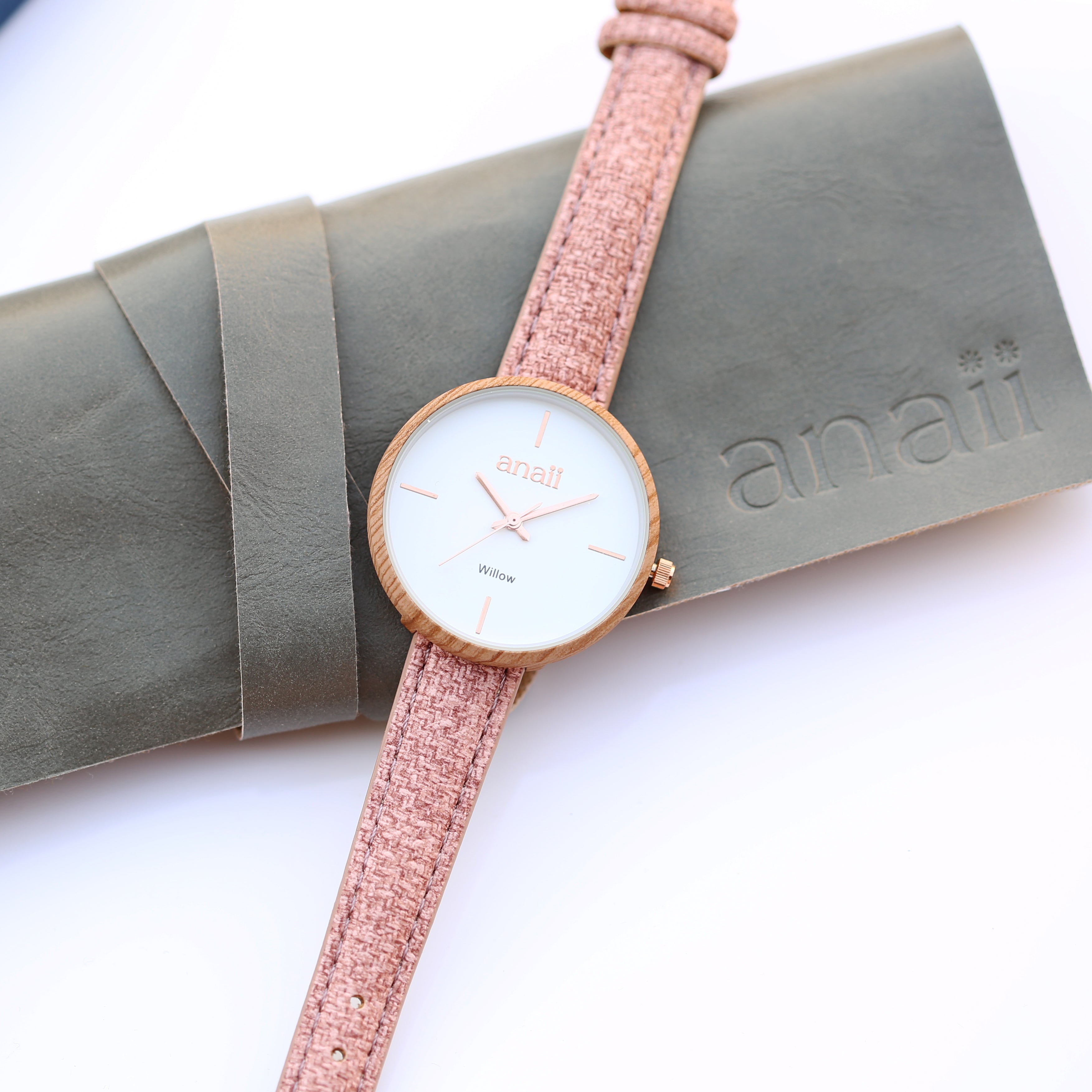Anaii sweet pink watch, engraved – Voce Lindx