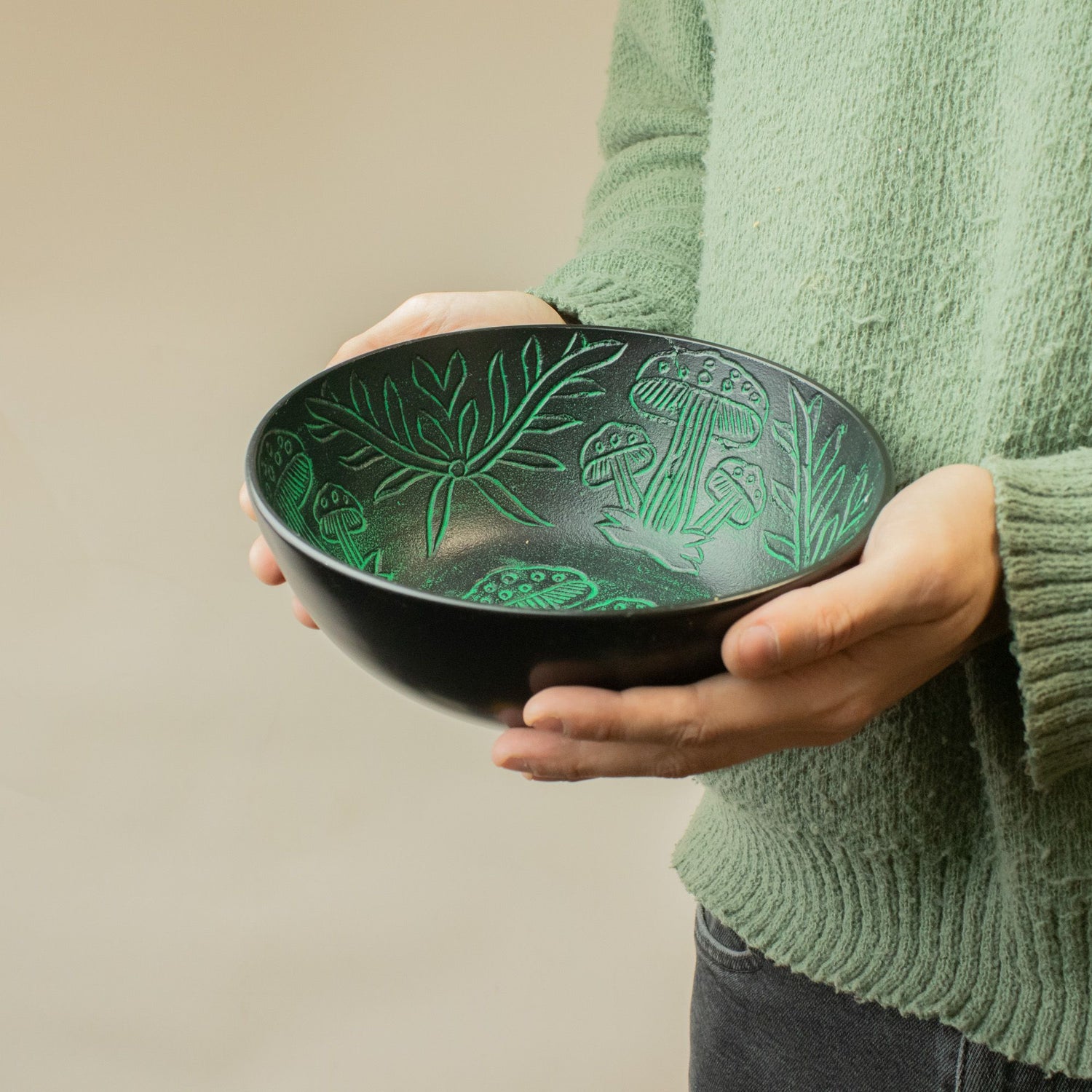 Tibetan Singing Bowl, Magic Mushroom Design, Green 20cm