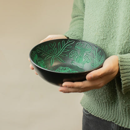 Tibetan Singing Bowl, Magic Mushroom Design, Green 20cm