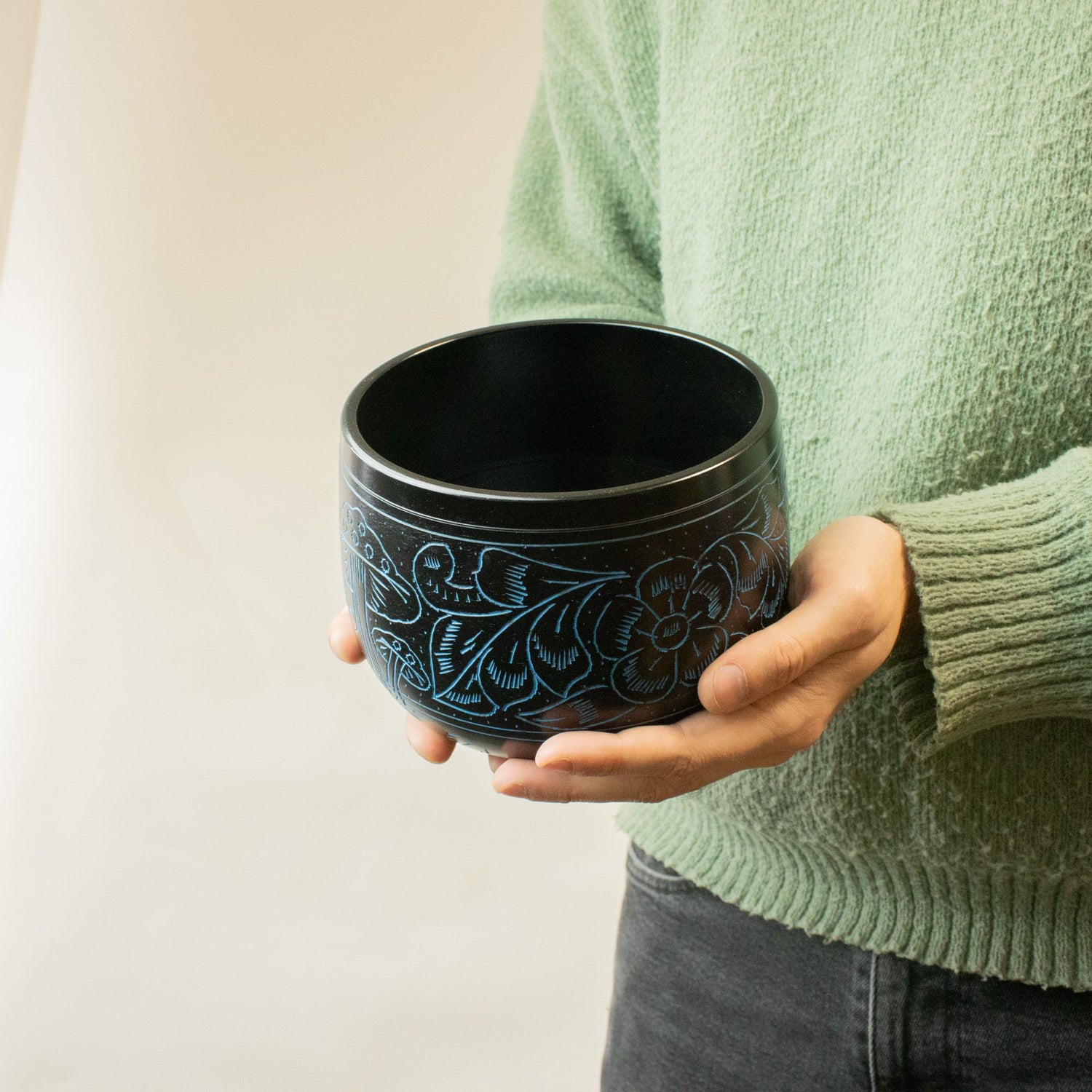 Cauldron Tibetan Singing Bowl, Magic Mushroom, Blue 15cm