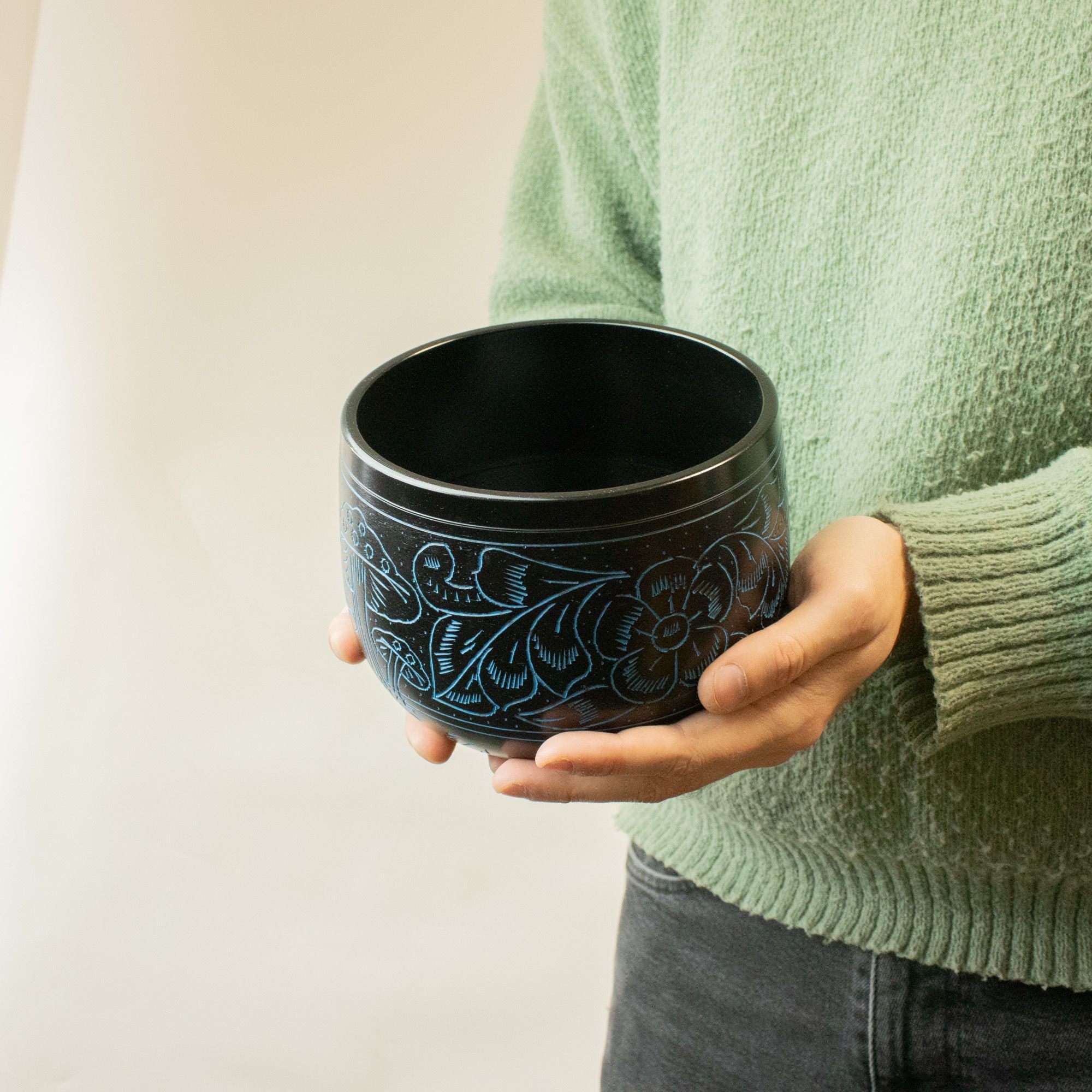 Cauldron Tibetan Singing Bowl, Magic Mushroom, Blue 15cm