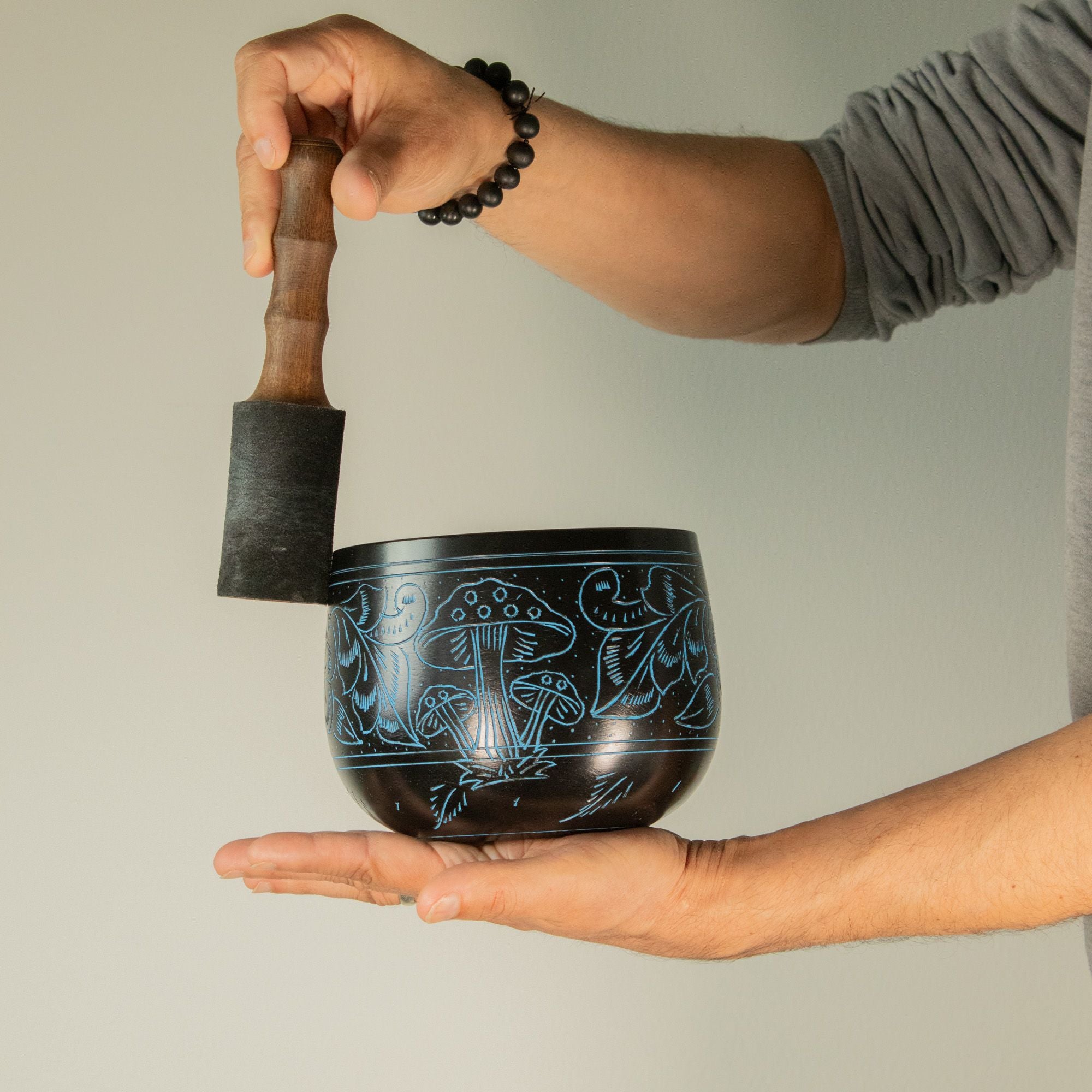 Cauldron Tibetan Singing Bowl, Magic Mushroom, Blue 15cm