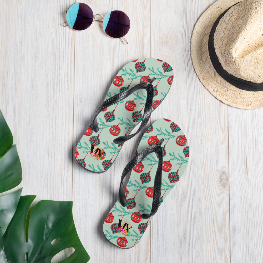 VOCE LINDX Christmas Baubles Flip‑Flops – Festive Ornament Print, Cushioned Sole &amp; Non‑Slip Grip – Fun Seasonal Footwear